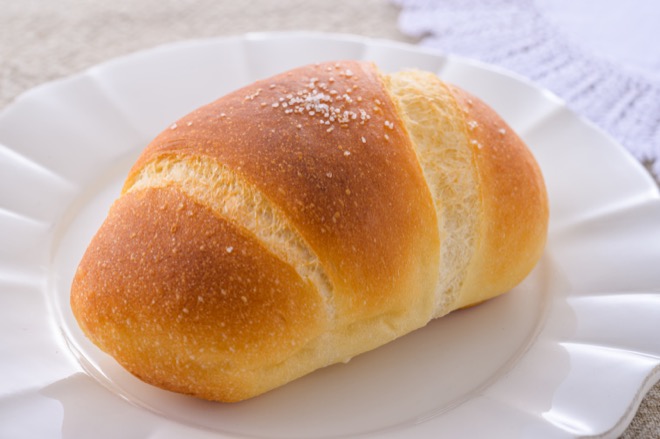 塩バターロール